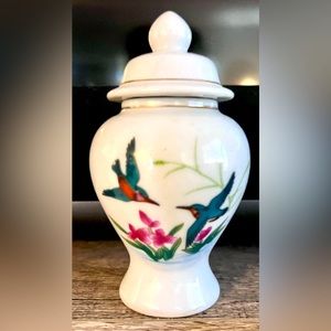 sweet japanese tiny urn